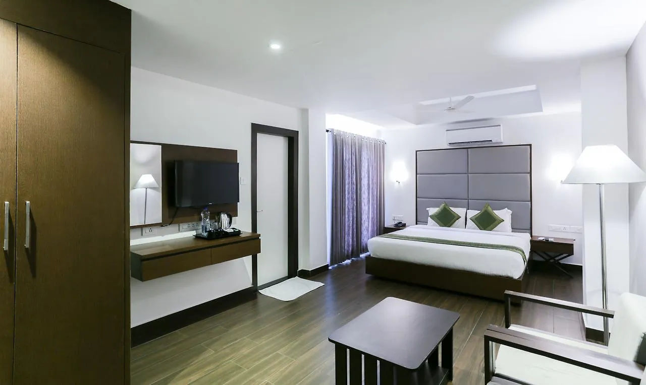 Hotel Crown Suites Kochi