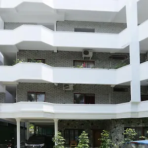Hotel Heaven Gardens